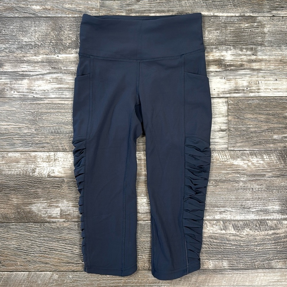Lululemon Cropped Women Gray Leggings, 2